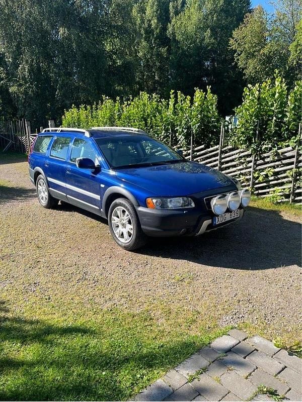 Blå Begagnad 2006 Volvo XC70 Ocean Race SUV | 25 000 kr (Bra pris) - Bild 1/4