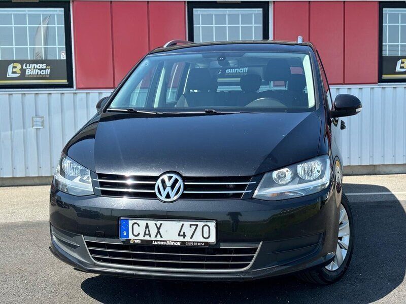 Svart Begagnad 2010 VW Sharan Minibuss | 67 900 kr - Bild 1/4