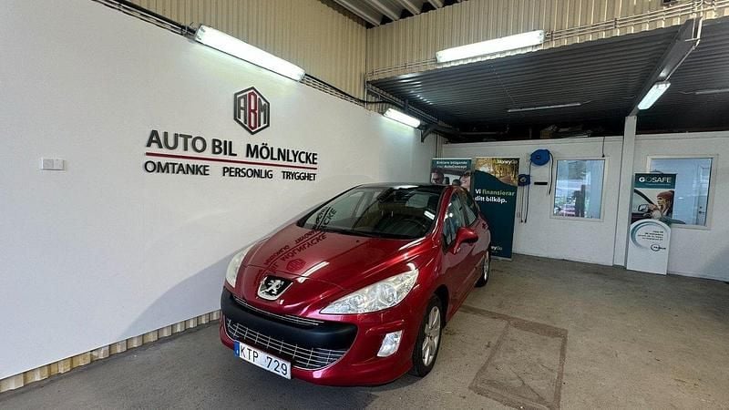 Röd Begagnad 2010 Peugeot 308 Halvkombi | 29 500 kr (Marknadspris) - Bild 1/4