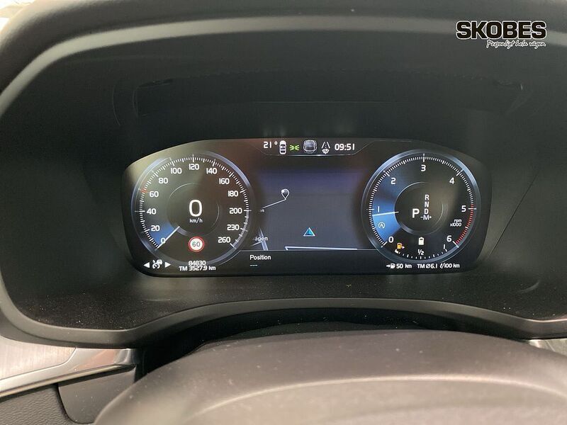 Begagnad 2022 Volvo V60 CC Kombi | 358 900 kr (Marknadspris) - Bild 1/4