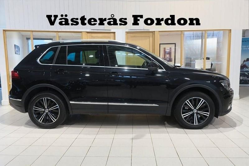 Svart Begagnad 2020 VW Tiguan GT SUV | 239 900 kr (Bra pris) - Bild 1/4