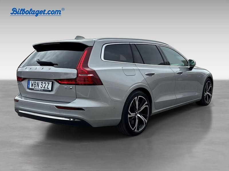 Begagnad Volvo V60 Ultra 355 HK (261 kW) 2025 Silver Kombi
