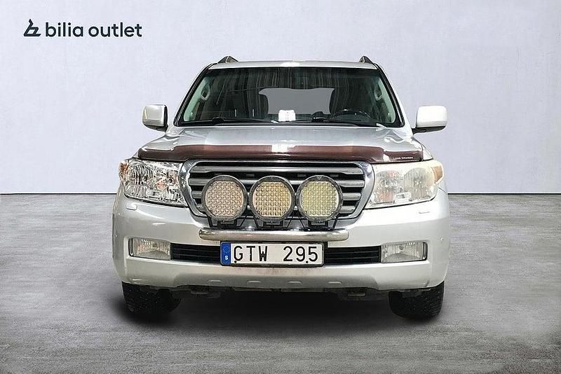 Begagnad Toyota Land Cruiser 265 HK (194 kW) 2008 Silver SUV