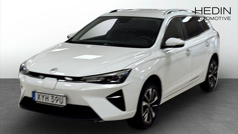 Vit (white) Begagnad 2022 MG MG5 EV Comfort Kombi | 239 900 kr - Bild 1/4