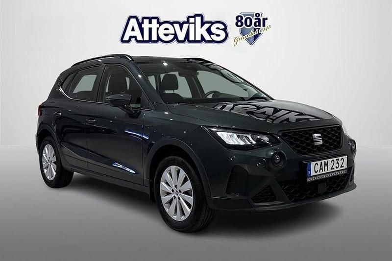 Mörkgrön Begagnad 2021 Seat Arona Style SUV | 189 900 kr (Marknadspris) - Bild 1/4