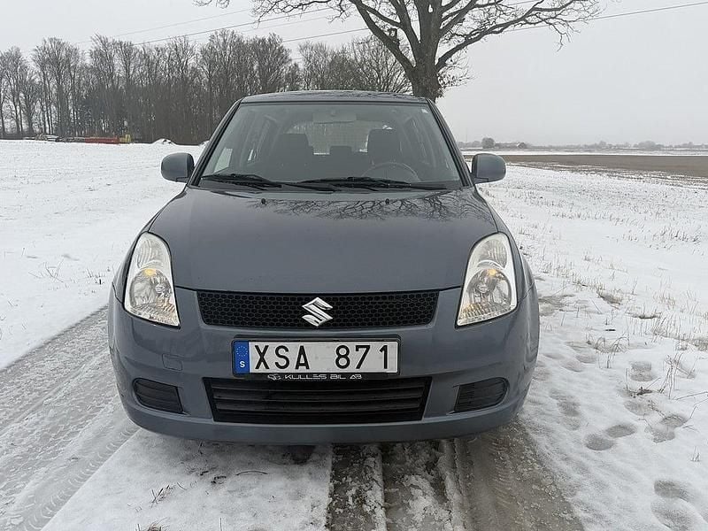 Begagnad Suzuki Swift 92 HK (67 kW) 2007 Grå Halvkombi