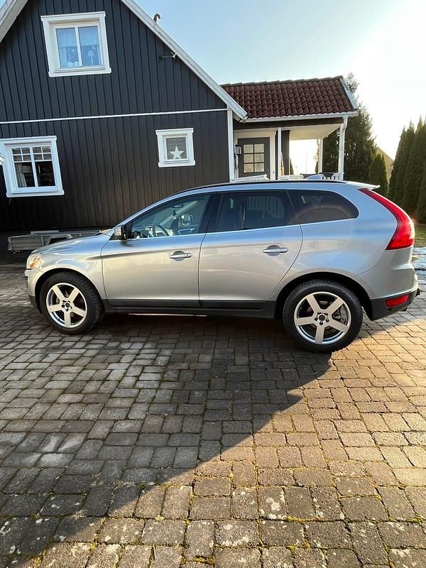 Begagnad Volvo XC60 185 HK (136 kW) 2009 SUV
