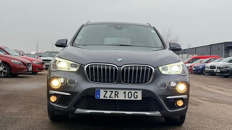 Begagnad BMW X1 xLine 190 HK (139 kW) 2019 Grå SUV