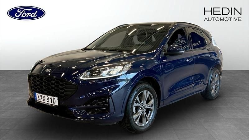 Blå (blue) Begagnad 2022 Ford Kuga ST-Line X SUV | 274 900 kr (Marknadspris) - Bild 1/4