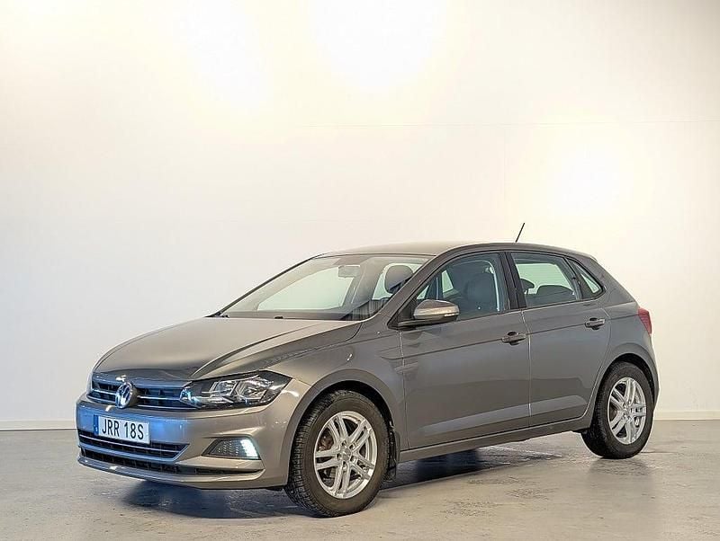 Grå Begagnad 2019 VW Polo Halvkombi | 139 900 kr (Marknadspris) - Bild 1/4