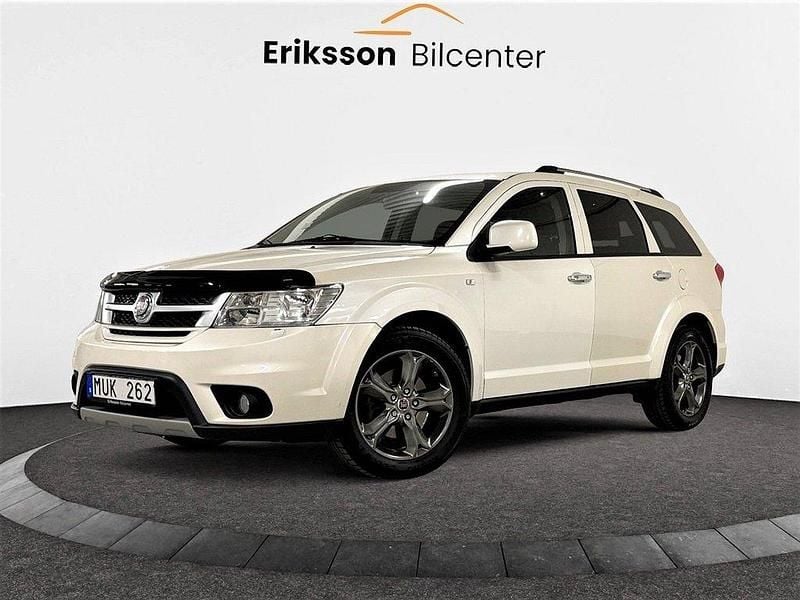 Mörkbrun Begagnad 2012 Fiat Freemont SUV | 79 900 kr (Bra pris) - Bild 1/4