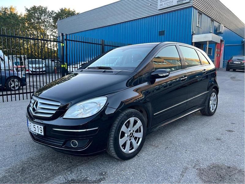Svart Begagnad 2006 Mercedes B180 Minibuss | 55 500 kr (Lite dyr) - Bild 1/4