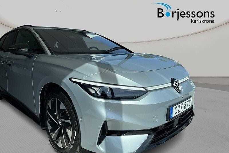 Silver Ny 2025 VW ID.7 Pro Sedan | 673 900 kr (Marknadspris) - Bild 1/4