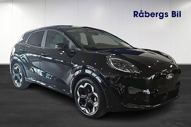 Svart Ny 2025 Ford Puma Gen-E Premium SUV | 417 000 kr - Bild 1/4