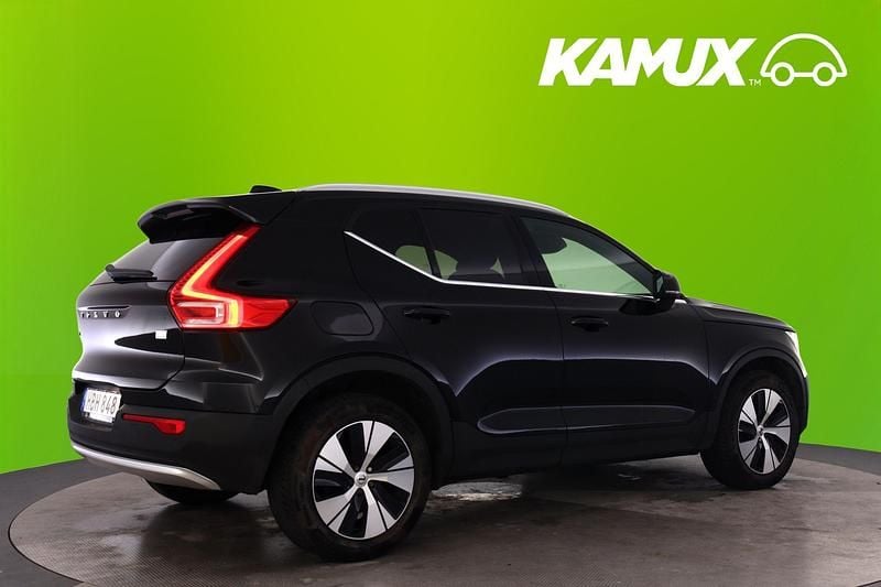 Begagnad Volvo XC40 Core 211 HK (155 kW) 2023 Svart SUV
