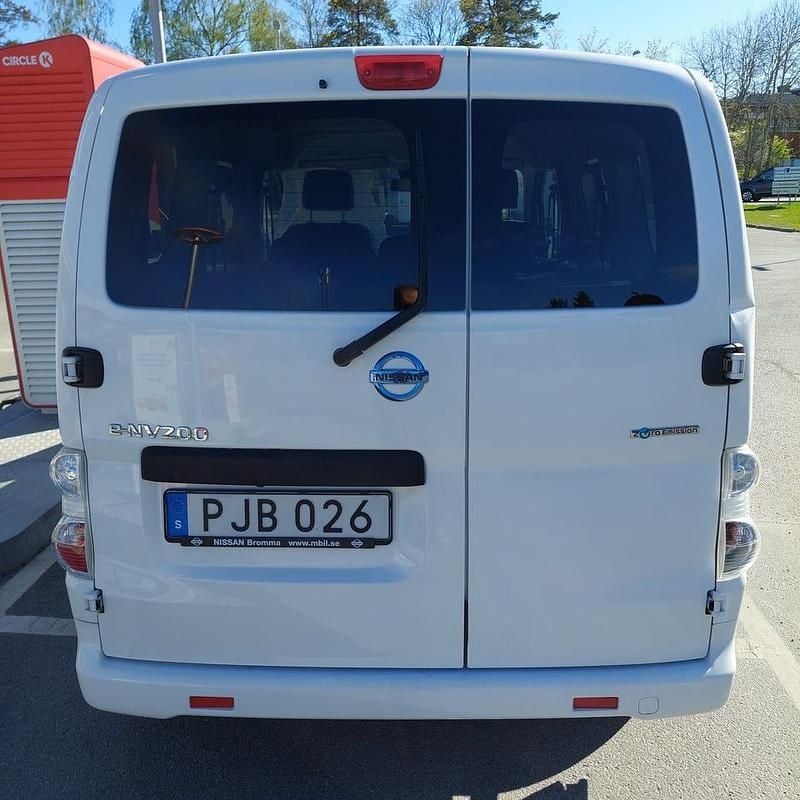 Begagnad Nissan e-NV200 80 kW (109 HK) 2017 Minibuss