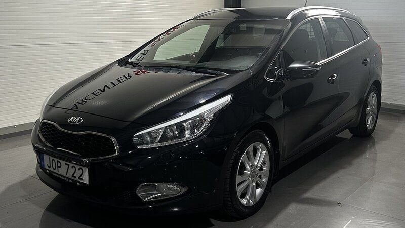 Svart Begagnad 2014 Kia Ceed Sportswagon Comfort Kombi | 59 900 kr (Marknadspris) - Bild 1/4