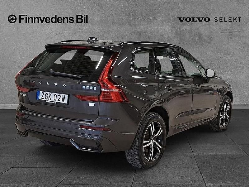 Begagnad Volvo XC60 Plus 462 HK (339 kW) 2022 Grå SUV