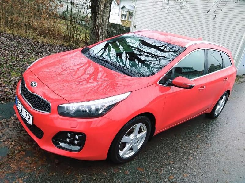 Begagnad 2017 Kia Ceed Sportswagon GT-Line Kombi | 86 000 kr (Bra pris) - Bild 1/4
