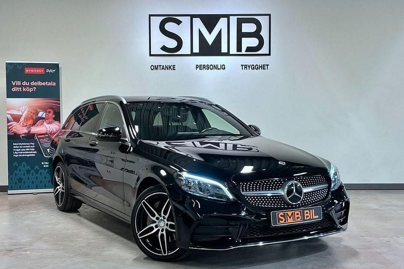 Svart Begagnad 2019 Mercedes C300 AMG Kombi | 299 900 kr (Marknadspris) - Bild 1/4