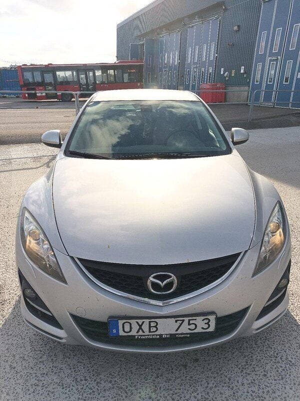 Grå Begagnad 2010 Mazda 6 Inclusive Halvkombi | 49 900 kr (Marknadspris) - Bild 1/4