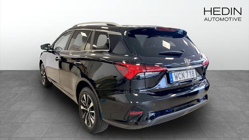 Begagnad MG MG5 EV Comfort 130 kW (177 HK) 2022 Svart (black) Kombi