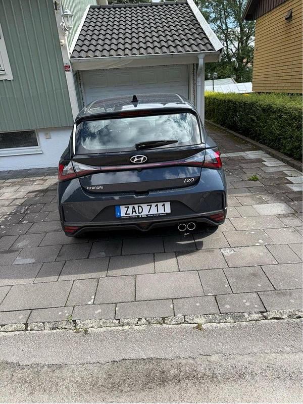 Grå Begagnad 2023 Hyundai i20 N Line Halvkombi | 205 000 kr - Bild 1/4