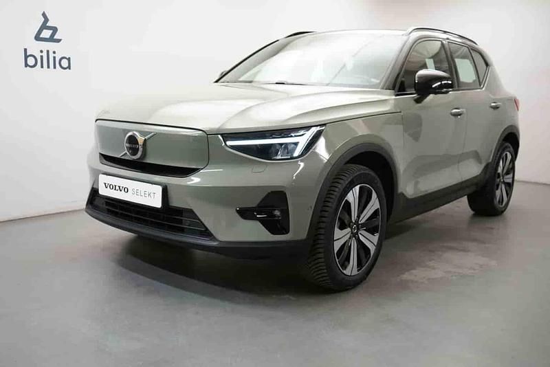 Grön Begagnad 2023 Volvo XC40 SUV | 409 900 kr - Bild 1/1
