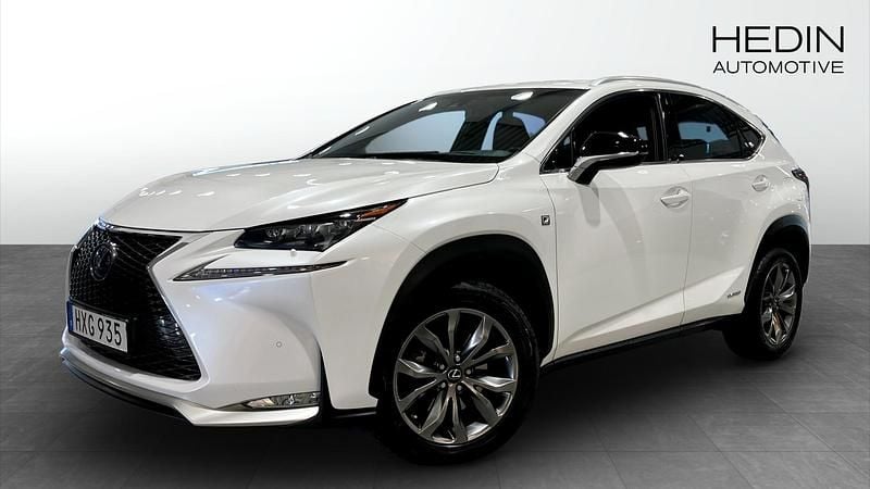 Vit Begagnad 2015 Lexus NX300h Sport Line SUV | 259 900 kr (Marknadspris) - Bild 1/4