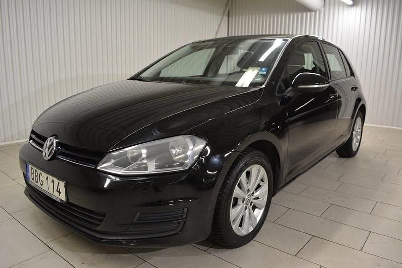 Svart Begagnad 2014 VW Golf VII Halvkombi | 89 000 kr (Bra pris) - Bild 1/4