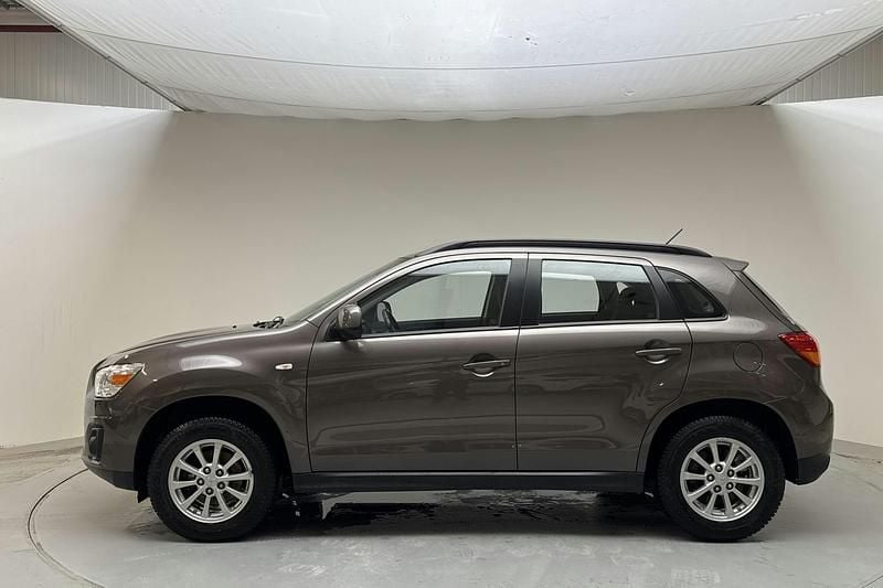 Begagnad Mitsubishi ASX 117 HK (86 kW) 2015 Ljusbrun SUV
