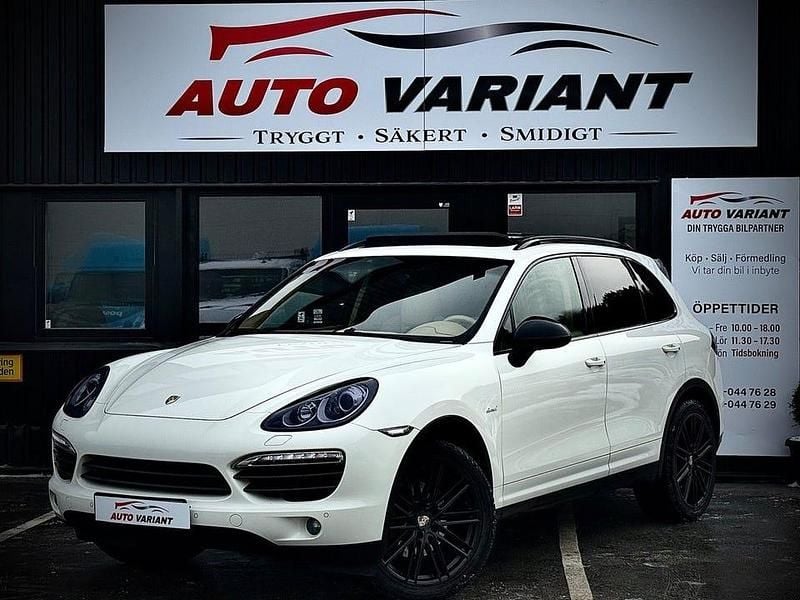 Begagnad Porsche Cayenne 239 HK (175 kW) 2012 Vit SUV