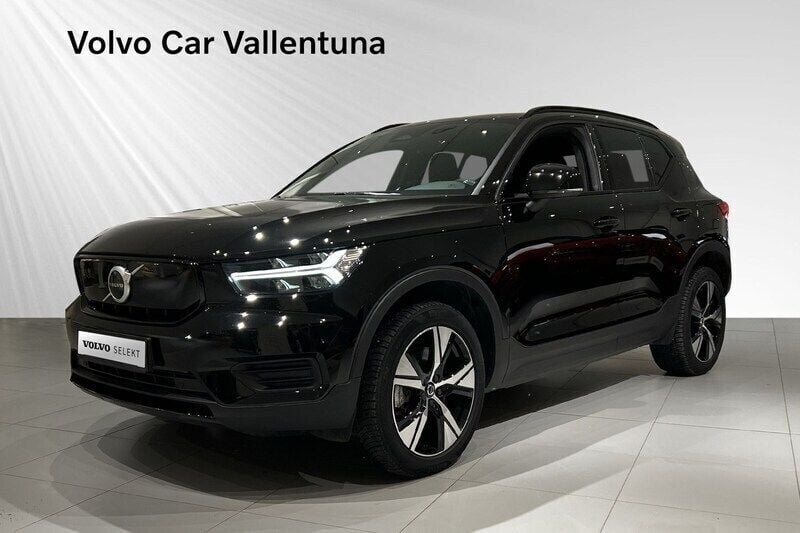 Svart Begagnad 2022 Volvo XC40 Core SUV | 320 900 kr - Bild 1/3