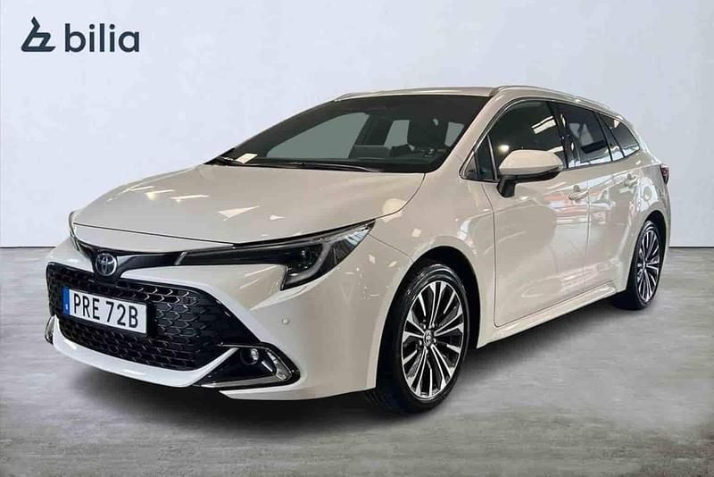 Vit Begagnad 2024 Toyota Corolla Kombi | 359 800 kr - Bild 1/1