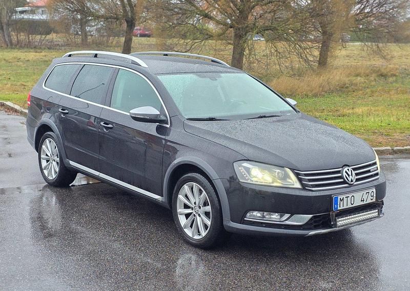 Svart Begagnad 2012 VW Passat Alltrack Kombi | 75 000 kr (Superpris) - Bild 1/4