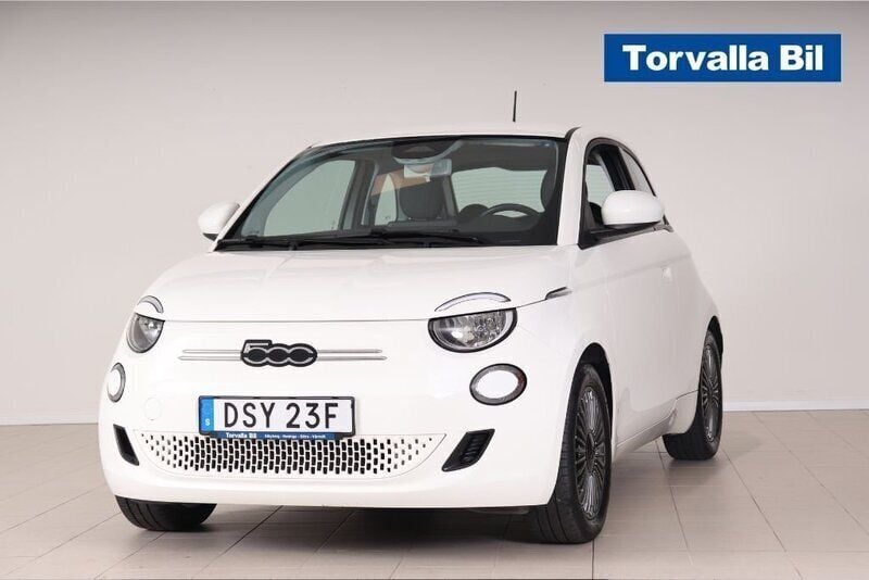 Vit Begagnad 2020 Fiat 500e Icon Halvkombi | 159 900 kr (Marknadspris) - Bild 1/4