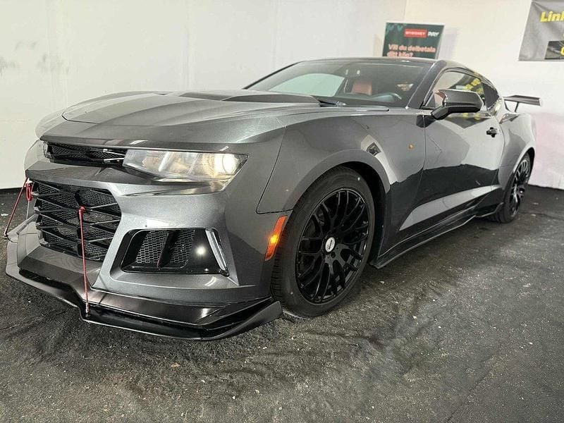Grå Begagnad 2016 Chevrolet Camaro Sportkupé | 209 000 kr - Bild 1/4