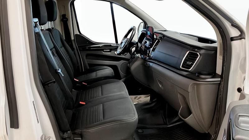 Begagnad Ford Transit Custom Limited 170 HK (125 kW) 2018 Vit Sedan