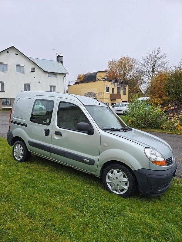 Grå Begagnad 2006 Renault Kangoo | 23 500 kr (Marknadspris) - Bild 1/4