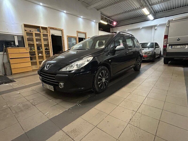 Svart Begagnad 2007 Peugeot 307 Kombi | 17 900 kr (Marknadspris) - Bild 1/4