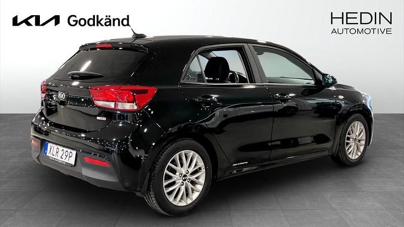 Begagnad Kia Rio Plus 120 HK (88 kW) 2019 Svart Halvkombi