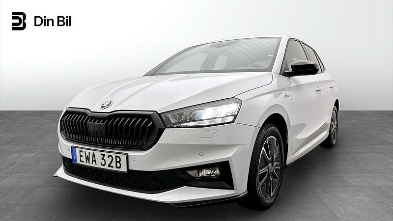Vit Begagnad 2023 Skoda Fabia Comfort Halvkombi | 228 900 kr (Lite dyr) - Bild 1/4