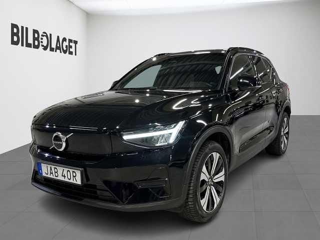 Svart Begagnad 2022 Volvo XC40 Core SUV | 309 500 kr - Bild 1/4