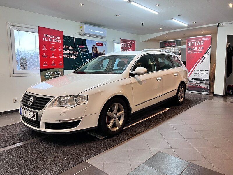Vit Begagnad 2010 VW Passat Sportline Kombi | 59 900 kr (Dyr) - Bild 1/4
