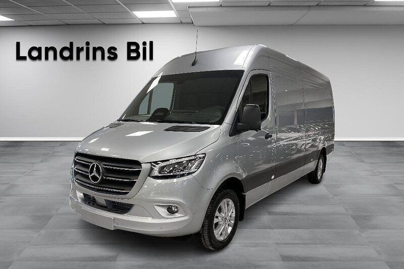 Silver (silvermetallic) Ny 2025 Mercedes Sprinter Van | 793 750 kr (Marknadspris) - Bild 1/4