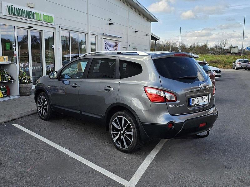Grå Begagnad 2011 Nissan Qashqai +2 SUV | 80 000 kr (Dyr) - Bild 1/4