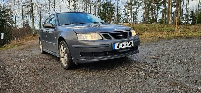 Begagnad 2005 Saab 9-3 Sedan | 13 000 kr (Bra pris) - Bild 1/4