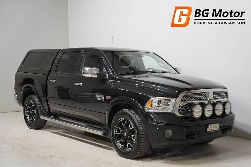 Begagnad RAM 1500 394 HK (289 kW) 2018 Svart Pickup