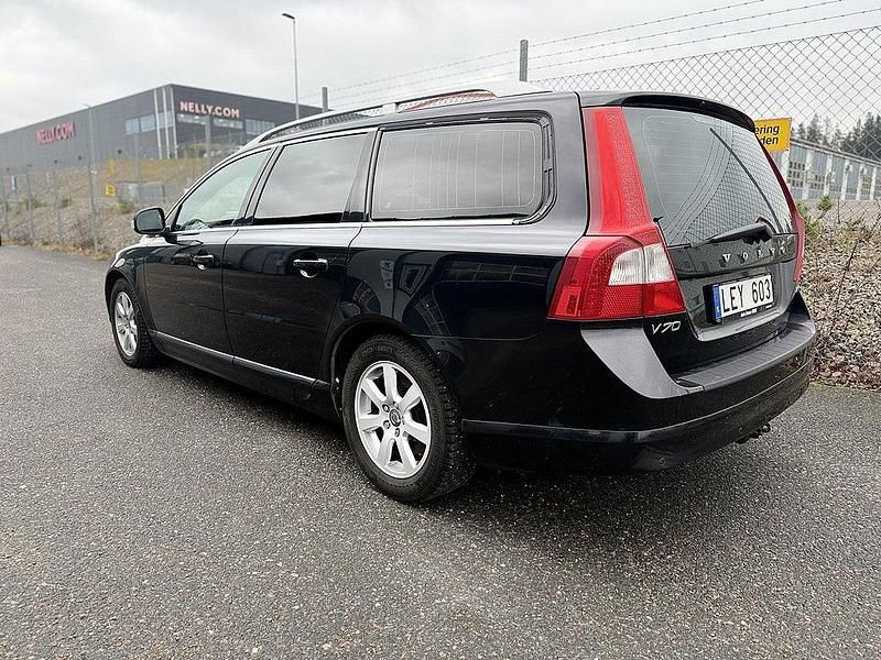 Begagnad Volvo V70 Summum 109 HK (80 kW) 2010 Svart Kombi