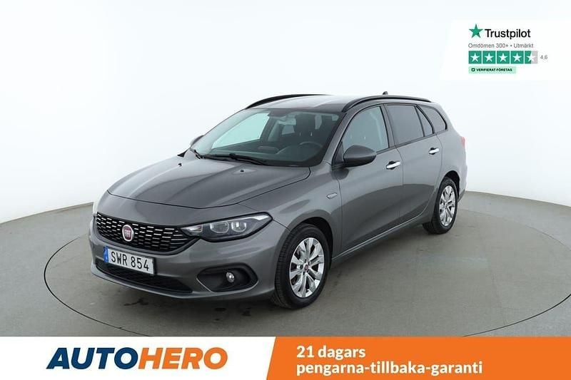 Grå Begagnad 2017 Fiat Tipo Lounge Kombi | 89 000 kr (Marknadspris) - Bild 1/4